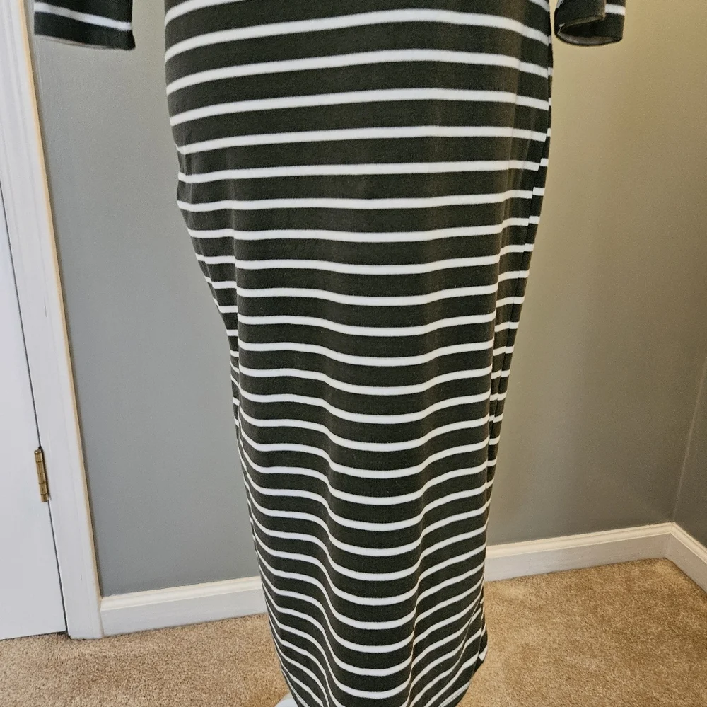 Heart & Hips Women's Size Large L Striped Green and White Maxi Dress
